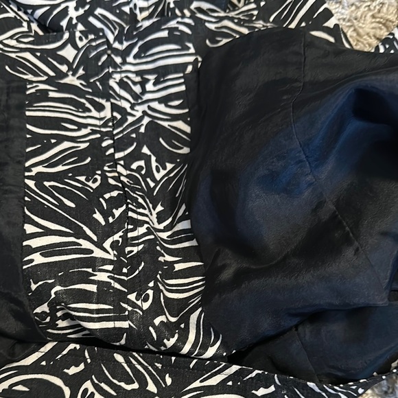 Lafayette 148 New York Women Zip Up Black and White Lightweight Jacket SZ 16 - Picture 15 of 15